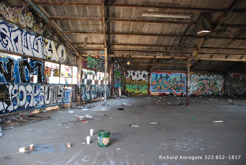 02-Graffiti Warehouse-001.JPG