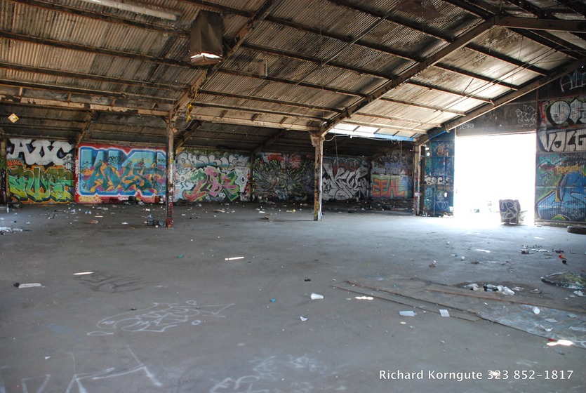 03-Graffiti Warehouse-002.JPG