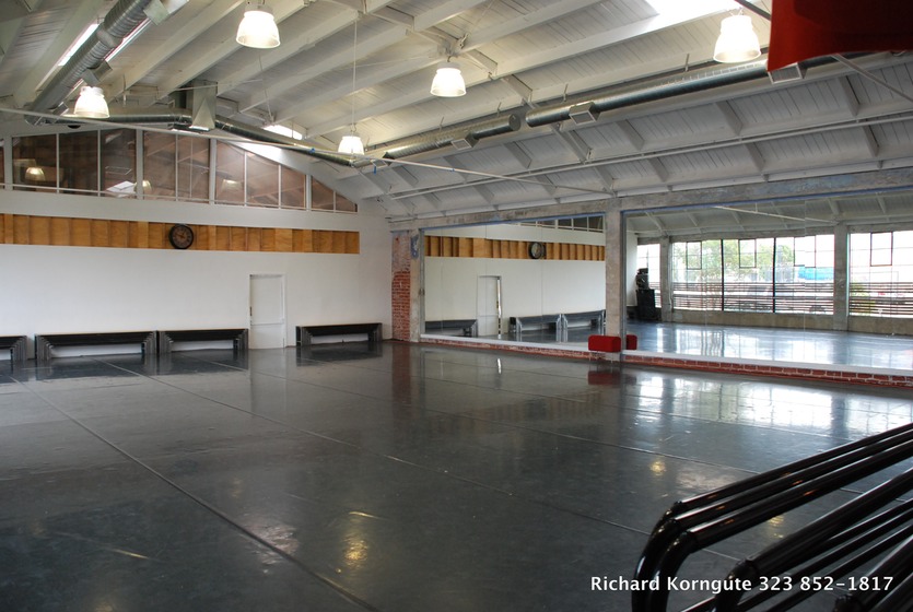 04-Dancer's Studio-003.JPG