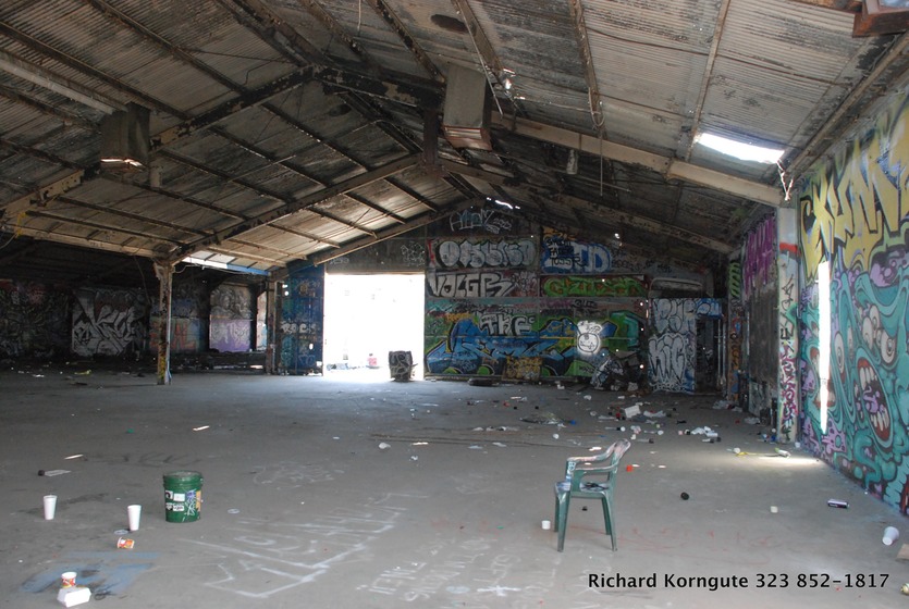 04-Graffiti Warehouse-003.JPG