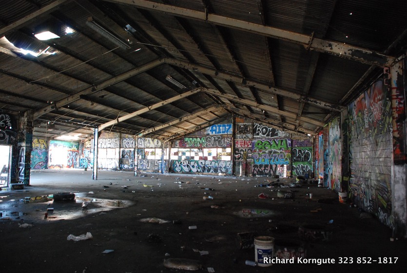 07-Graffiti Warehouse-006.JPG