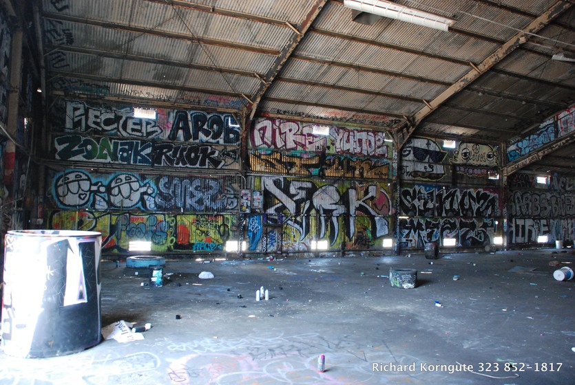 10-Graffiti Warehouse-009.JPG