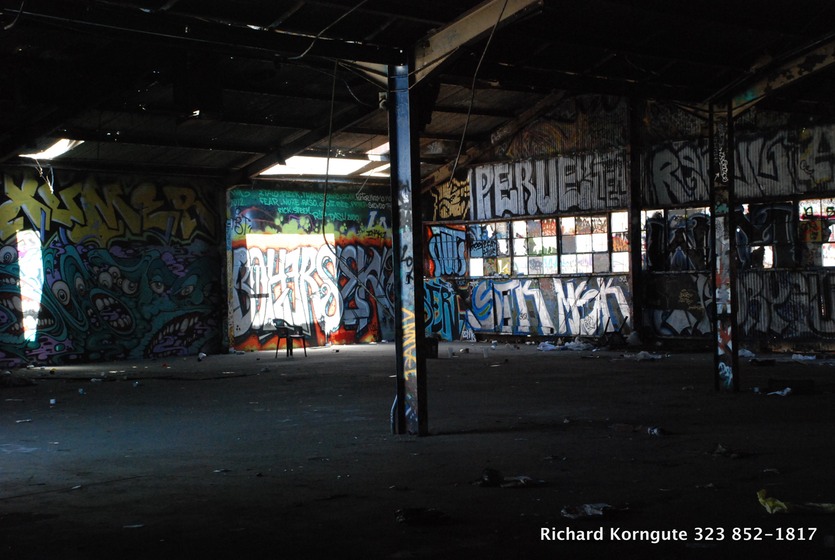 11-Graffiti Warehouse-010.JPG