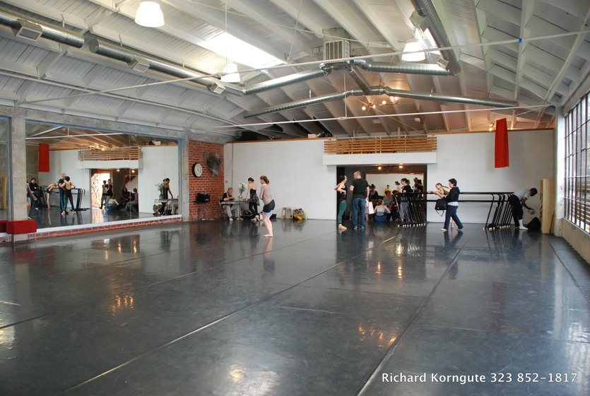 12-Dancer's Studio-011.JPG