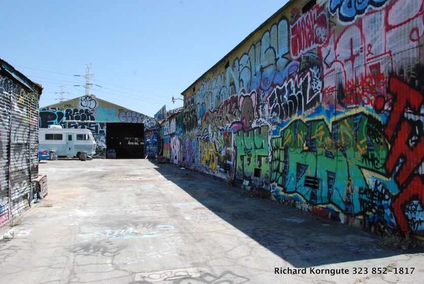 15-Graffiti Warehouse-014.JPG